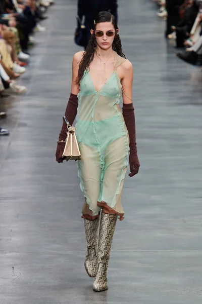 Look 22